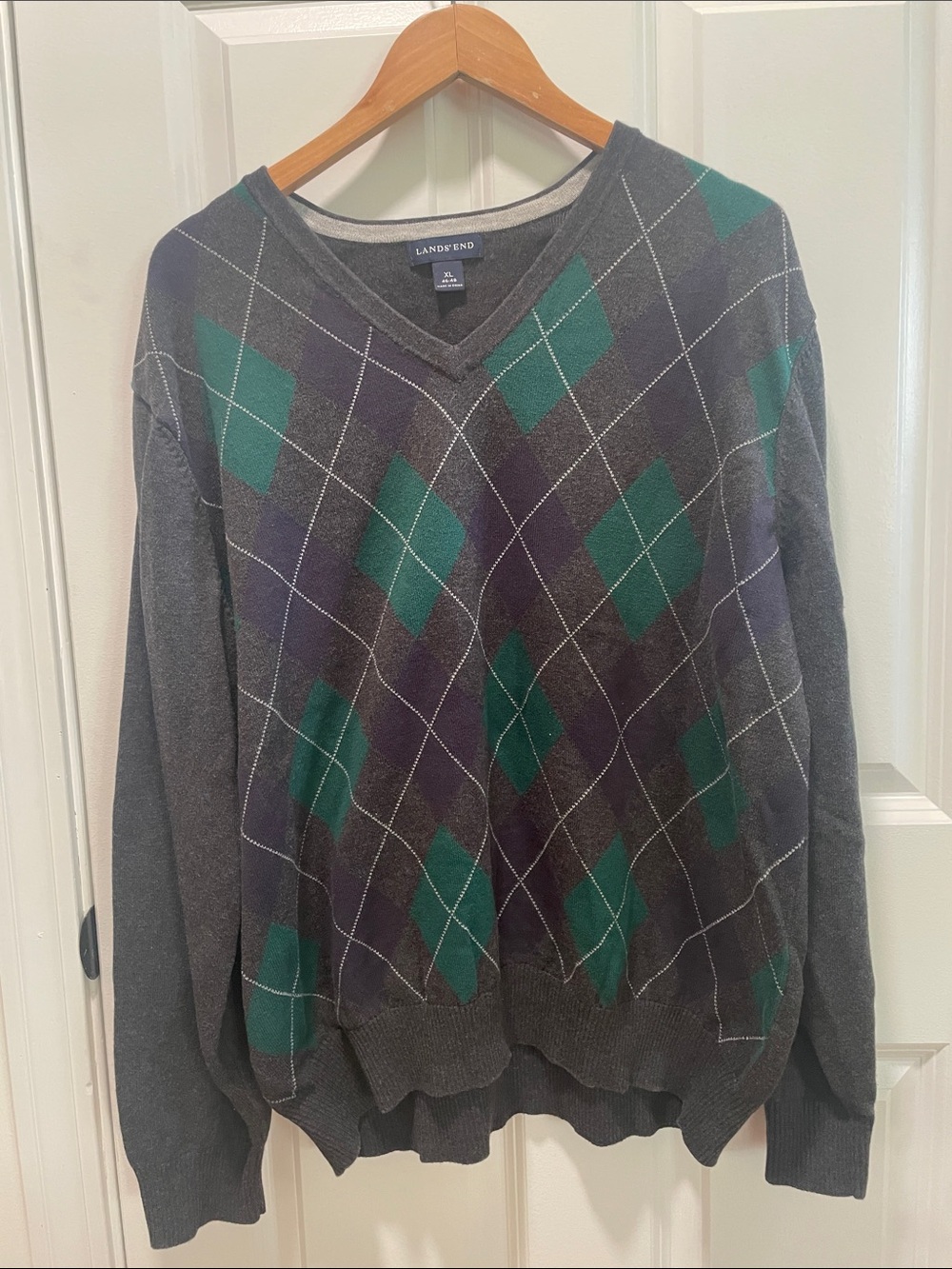 Lands' End Men's Gray V-Neck Argyle Sweater with Green Diamonds